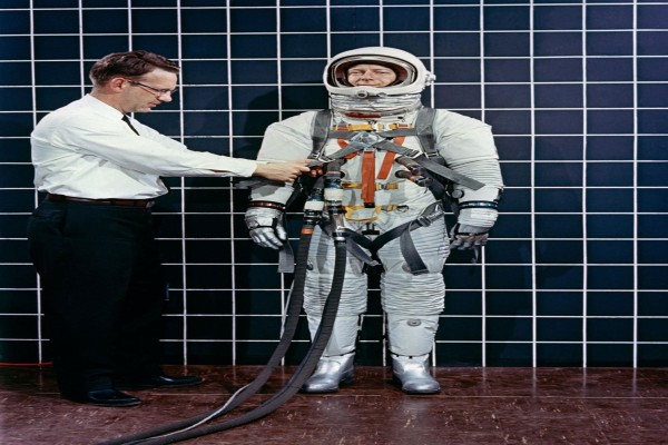 The First Spacesuits on the Moon Were Inspired by Girdle Technology - Racked